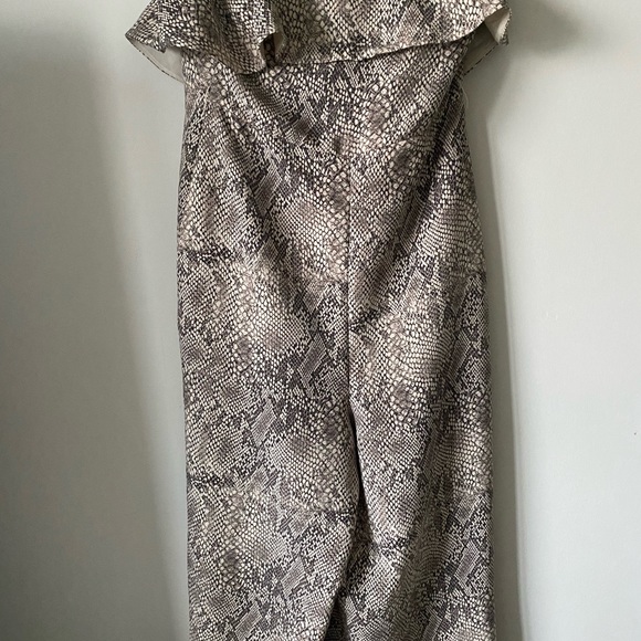 Babaton Flutter Jumpsuit - Picture 3 of 4